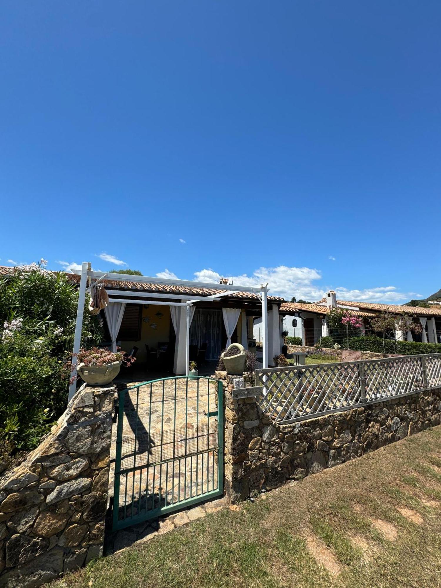 Casa Vacanze Con Piscina E Vista Mare Esclusiva Per Coppie E Famiglie, Relax E Tranquillita Tertenìa 外观 照片