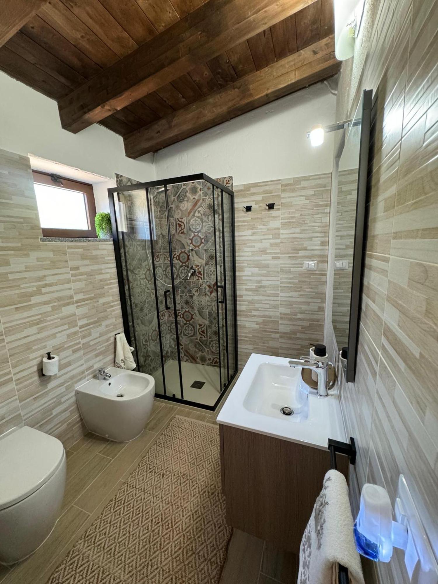 Casa Vacanze Con Piscina E Vista Mare Esclusiva Per Coppie E Famiglie, Relax E Tranquillita Tertenìa 外观 照片